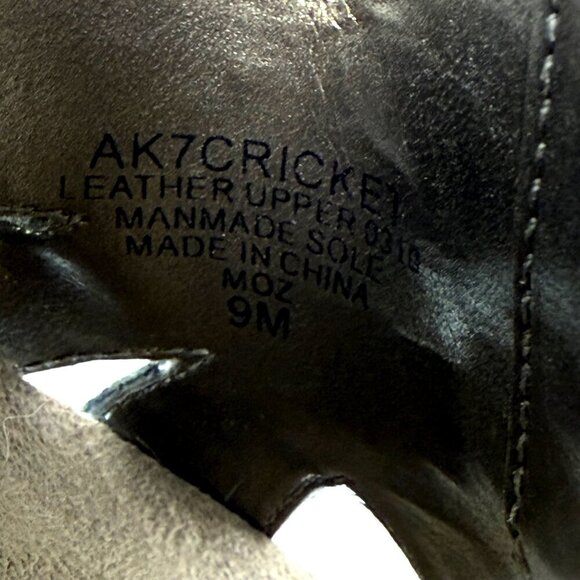 AK Anne Klein Sandals Sz 9M Pewter Leather Studded Cricket Slip On Heels - Picture 8 of 9